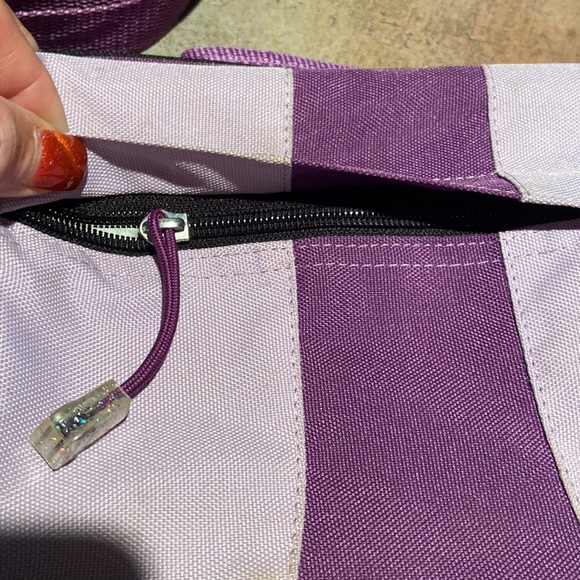 Old Navy insulated lunch box with Shoulder strap purple school or work - Picture 3 of 16